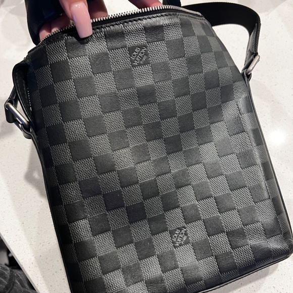 LV Discovery messenger bag - Picture 2 of 6